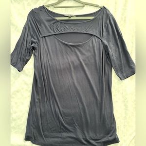 Peekaboo blouse - just the right amount of décolletage